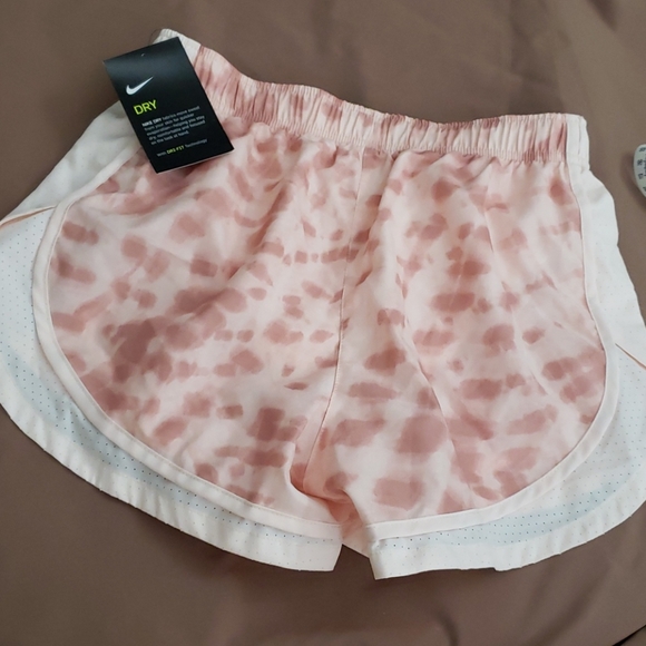 Nike DRY Tempo Guava Ice Shorts Woman Size XS - Picture 2 of 7